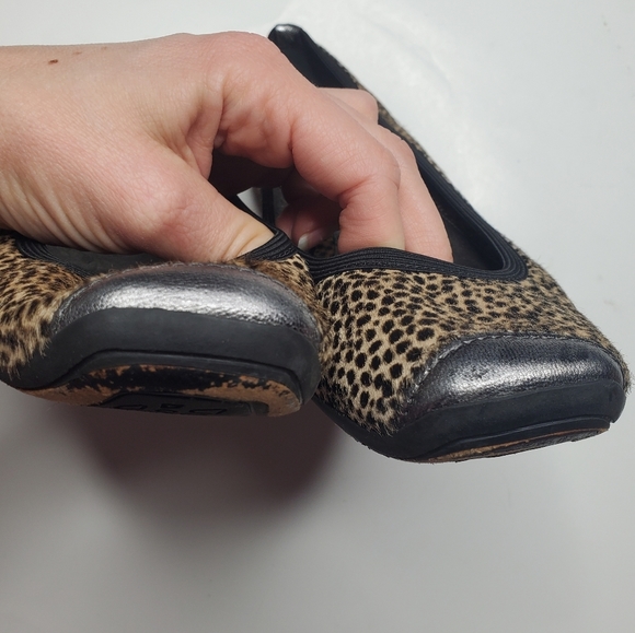 Sesto Meucci || Leopard Print Kitten Heels 6.5 - Picture 5 of 6